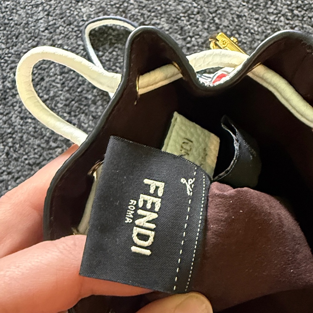 Fendi Mon Tresor mini bucket bag - Picture 12 of 15